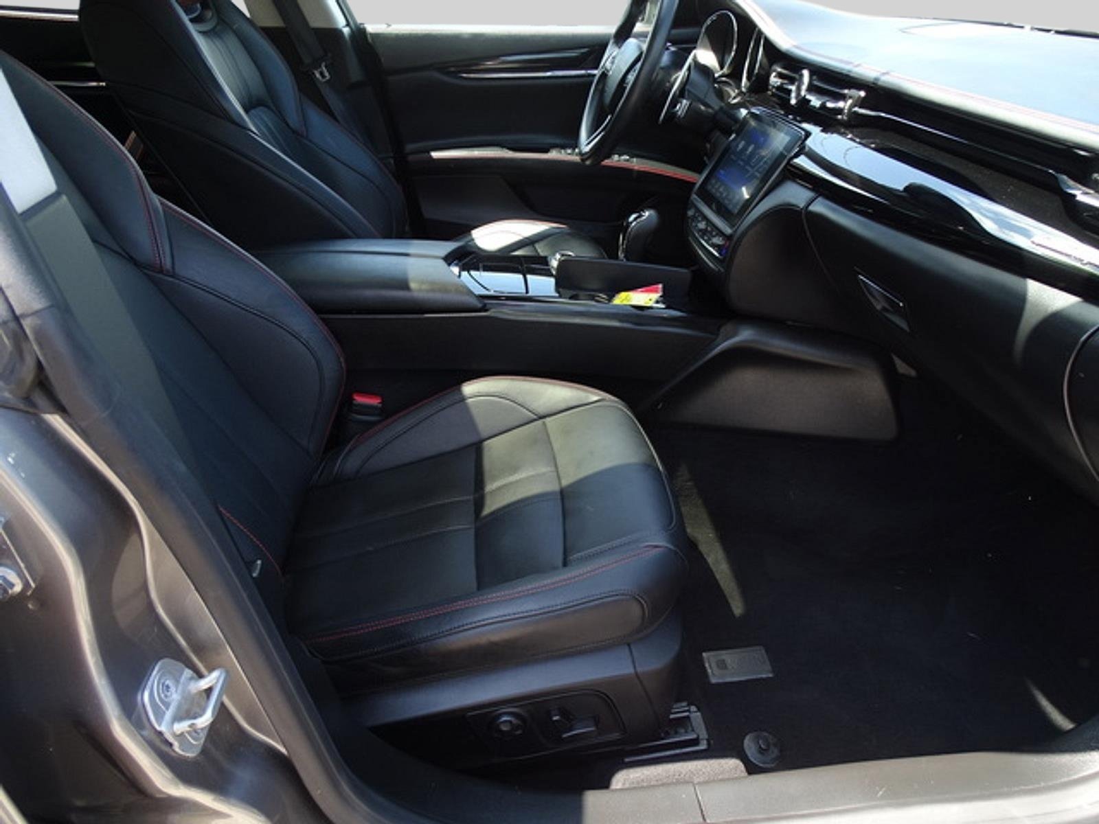 Used 2018 Maserati Quattroporte S GranSport Q4 AWD/4WD image 15