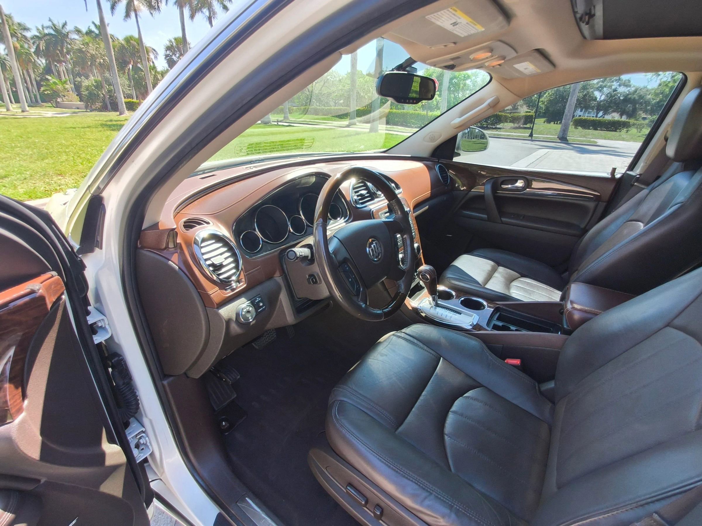 Used 2014 Buick Enclave Premium w/ Trailering Provision Package FWD image 11