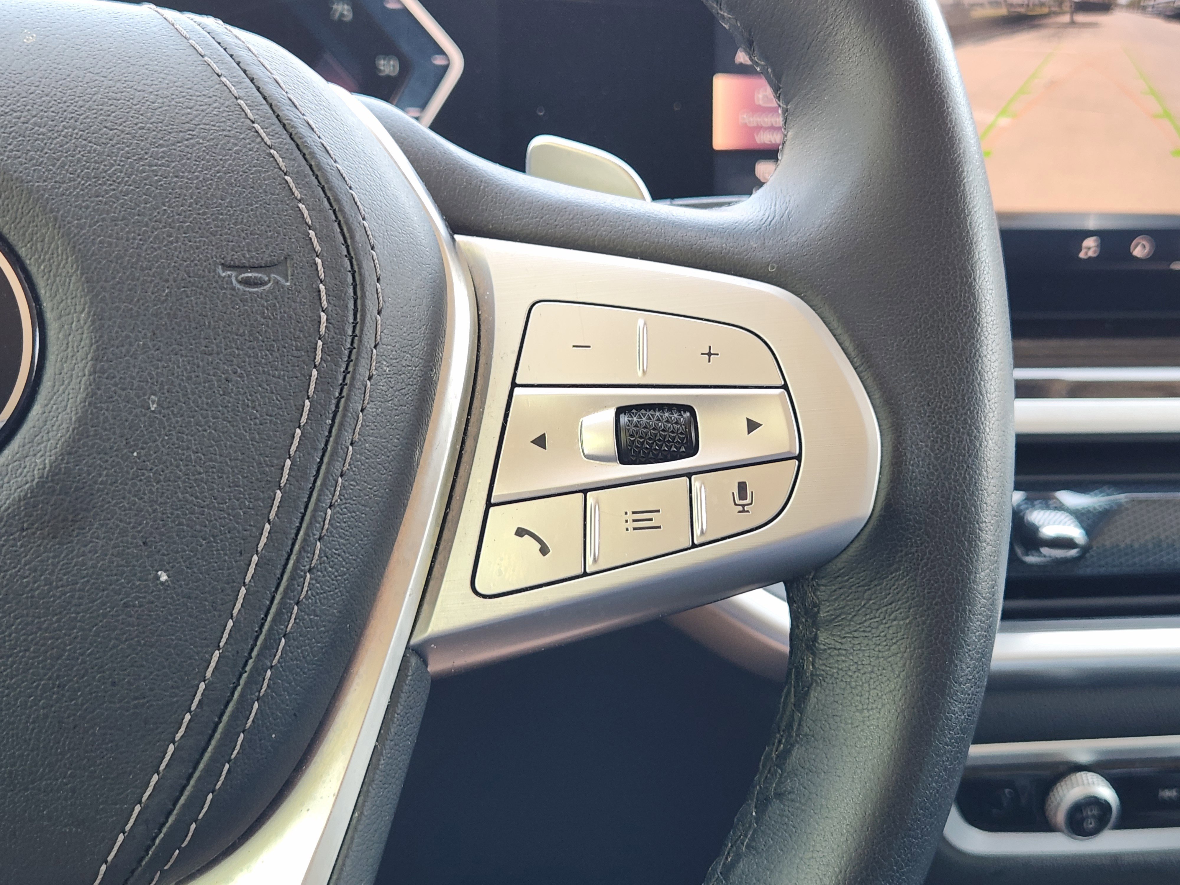 Used 2025 BMW X7 xDrive40i image 21