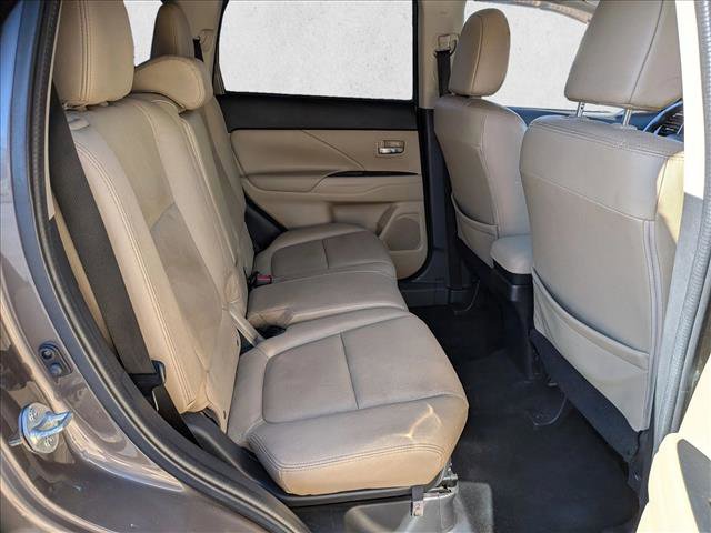 Used 2017 Mitsubishi Outlander SEL image 22