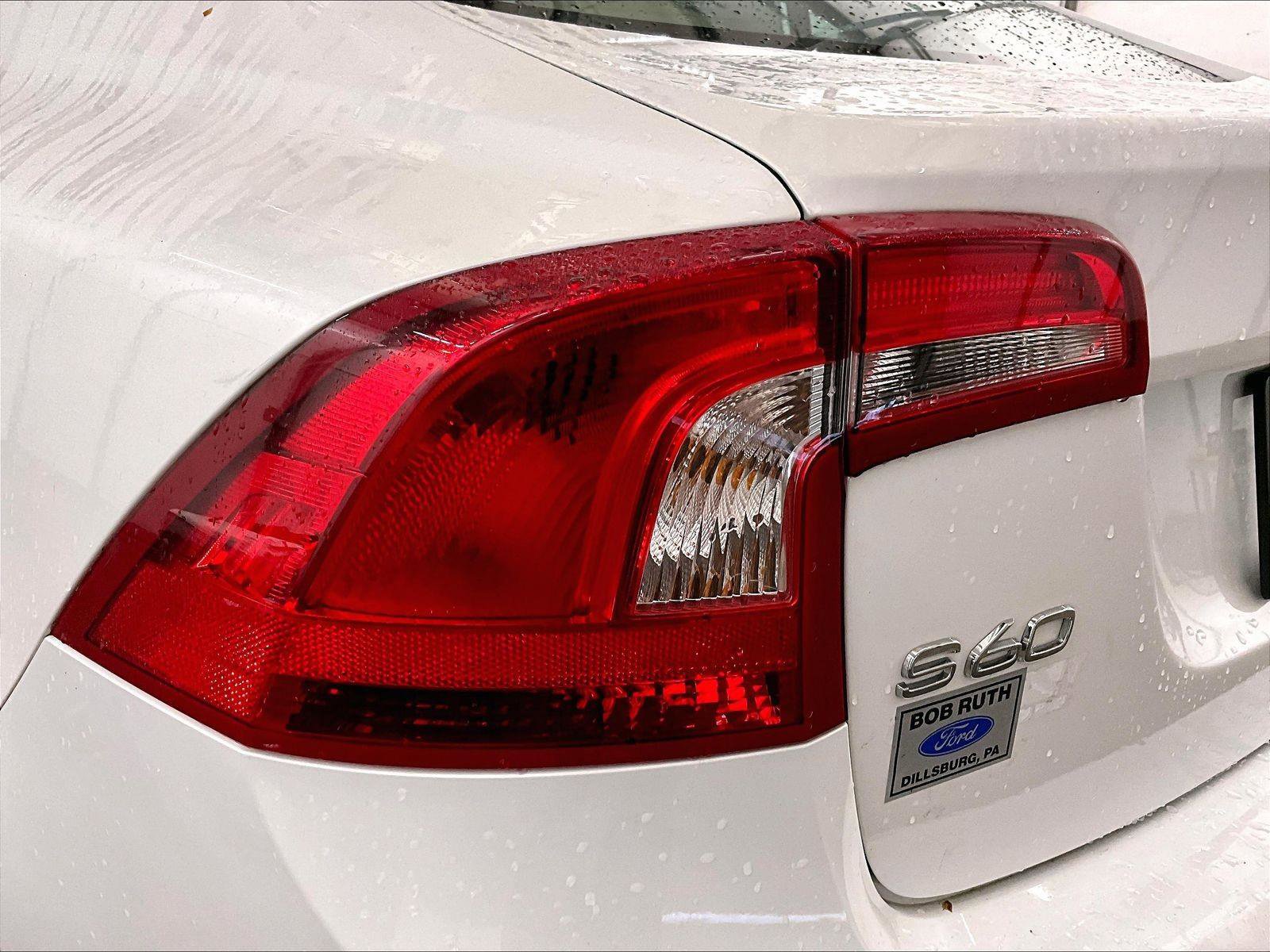 Used 2017 Volvo S60 T5 Inscription image 28