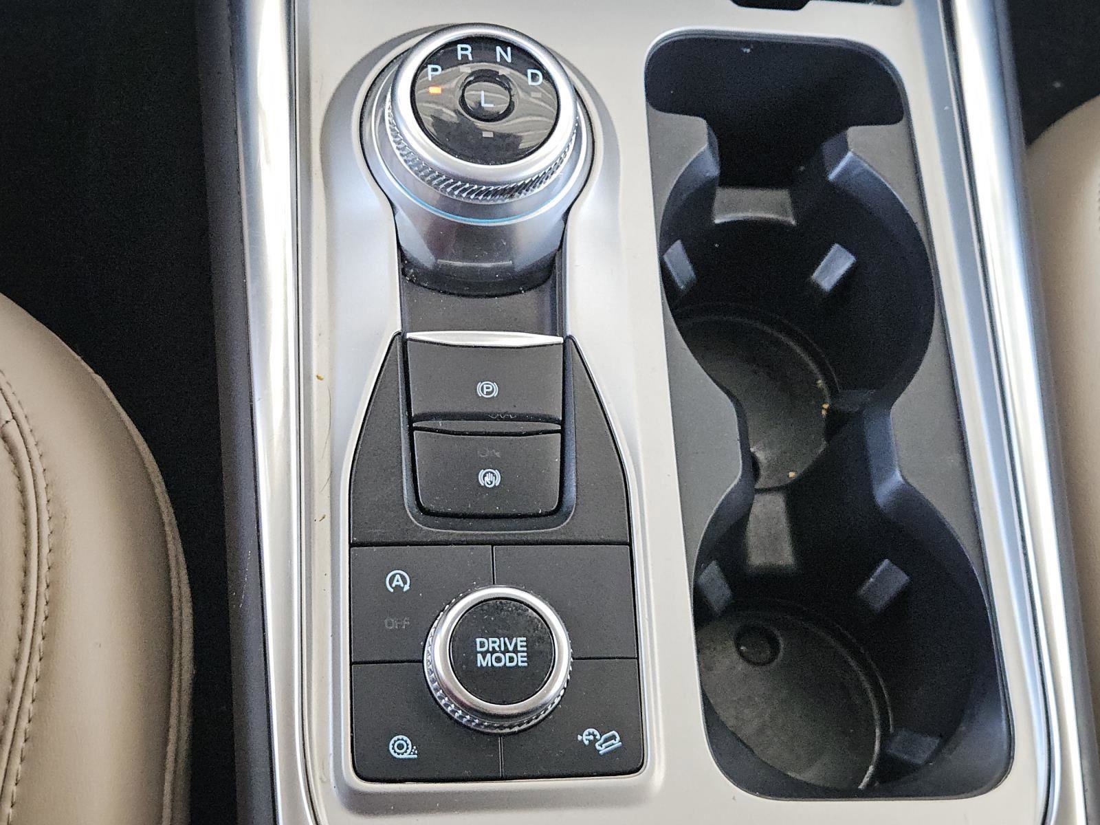 Used 2023 Ford Explorer XLT w/ Equipment Group 202A image 16