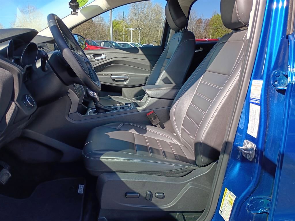 Used 2019 Ford Escape SEL image 9