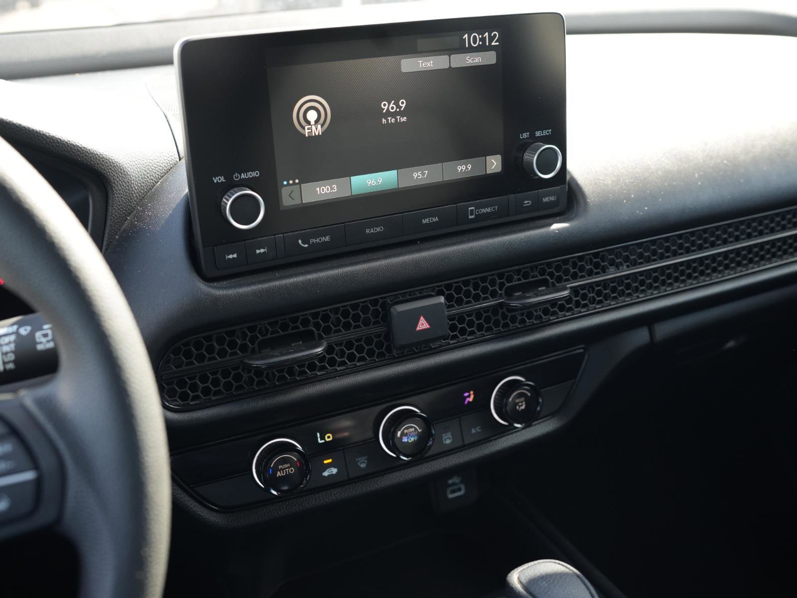Used 2023 Honda HR-V LX image 19
