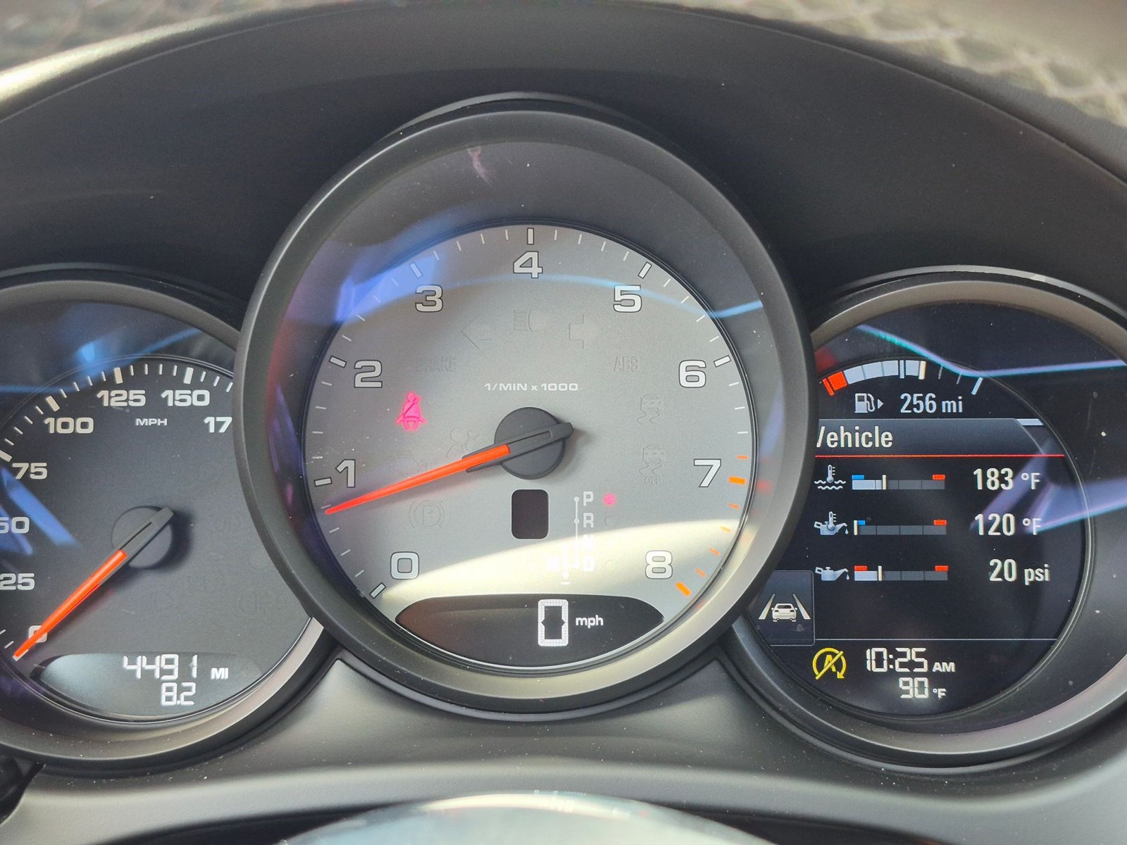 Certified 2020 Porsche Macan S AWD/4WD image 17