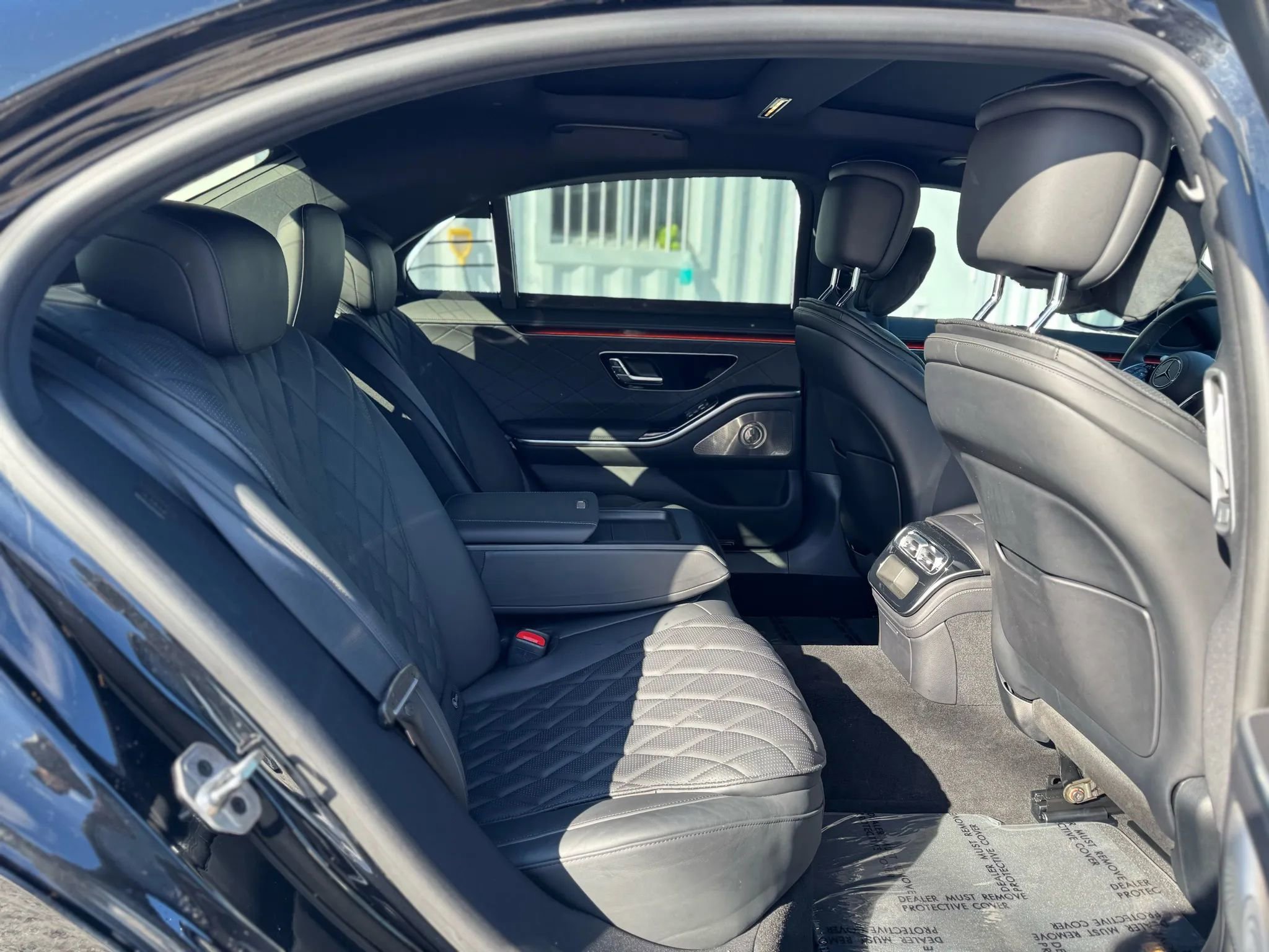 Used 2025 Mercedes-Benz S 580 4MATIC Sedan image 29