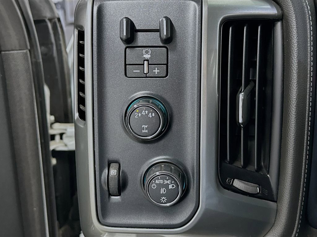 Used 2018 Chevrolet Silverado 2500 LTZ w/ Duramax Plus Package AWD/4WD image 13