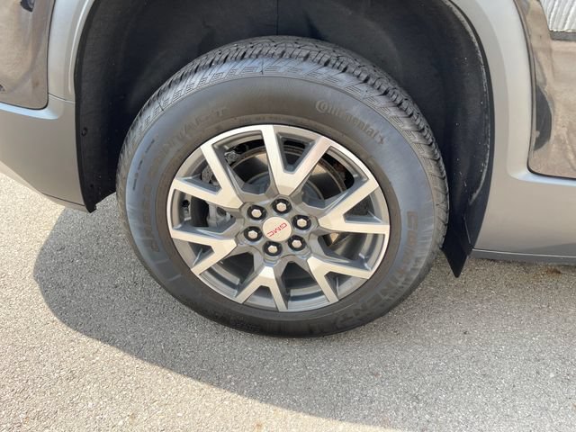 Used 2023 GMC Acadia SLE FWD image 42