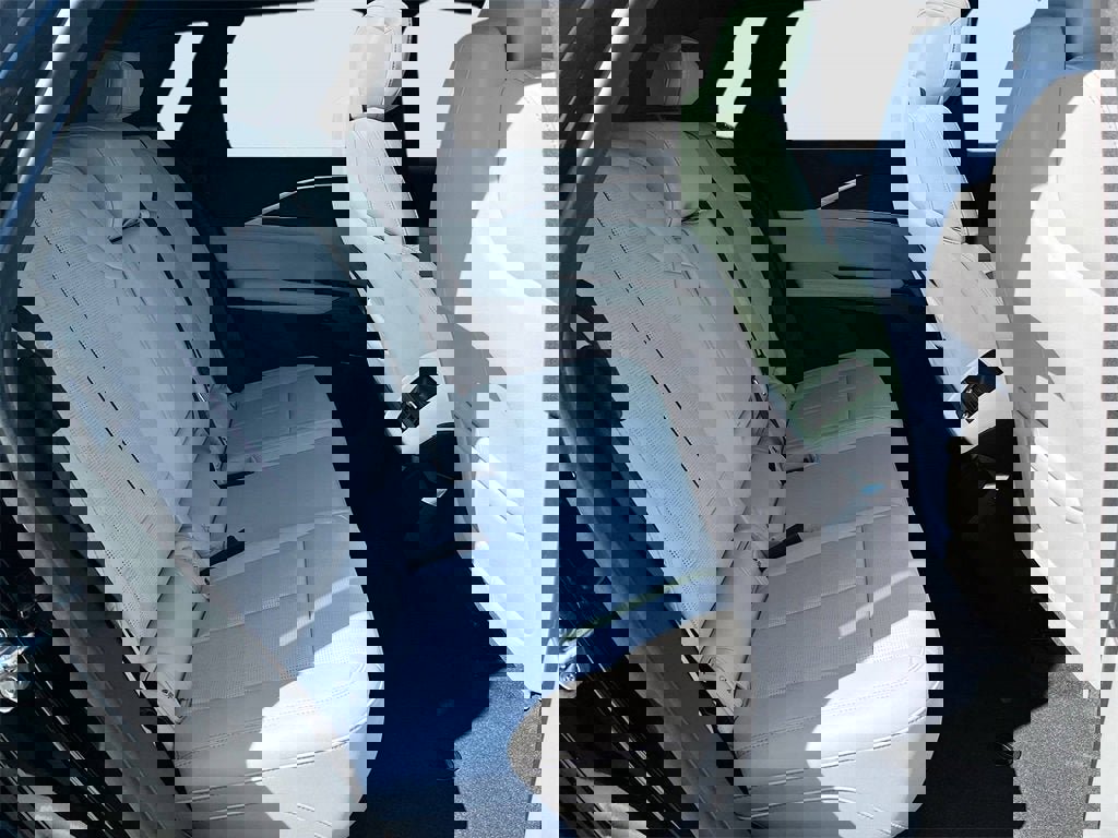 New 2026 Cadillac Lyriq Sport image 29