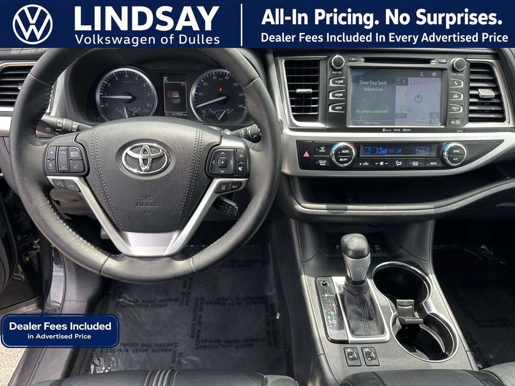 Used 2018 Toyota Highlander SE w/ Carpet Mat Package (TMS) AWD/4WD image 10