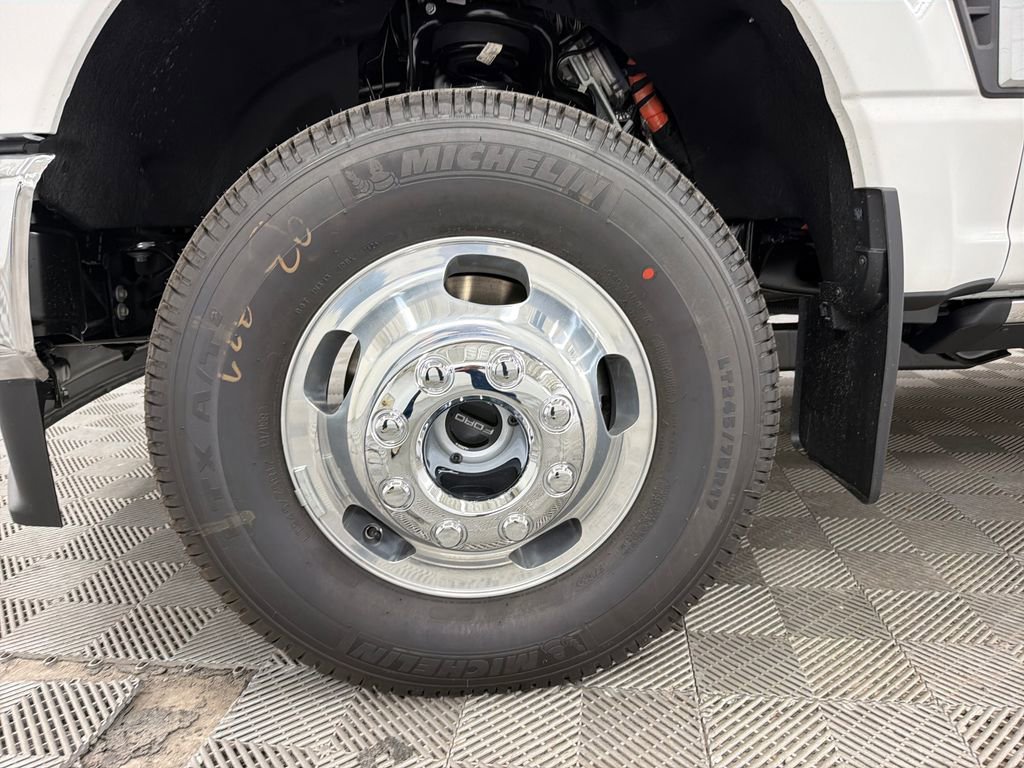 New 2026 Ford F350 Lariat AWD/4WD image 11