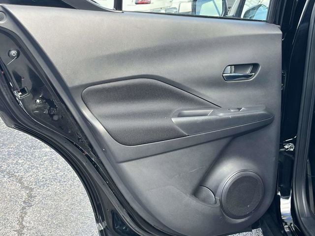 Used 2023 Nissan Kicks SV image 16