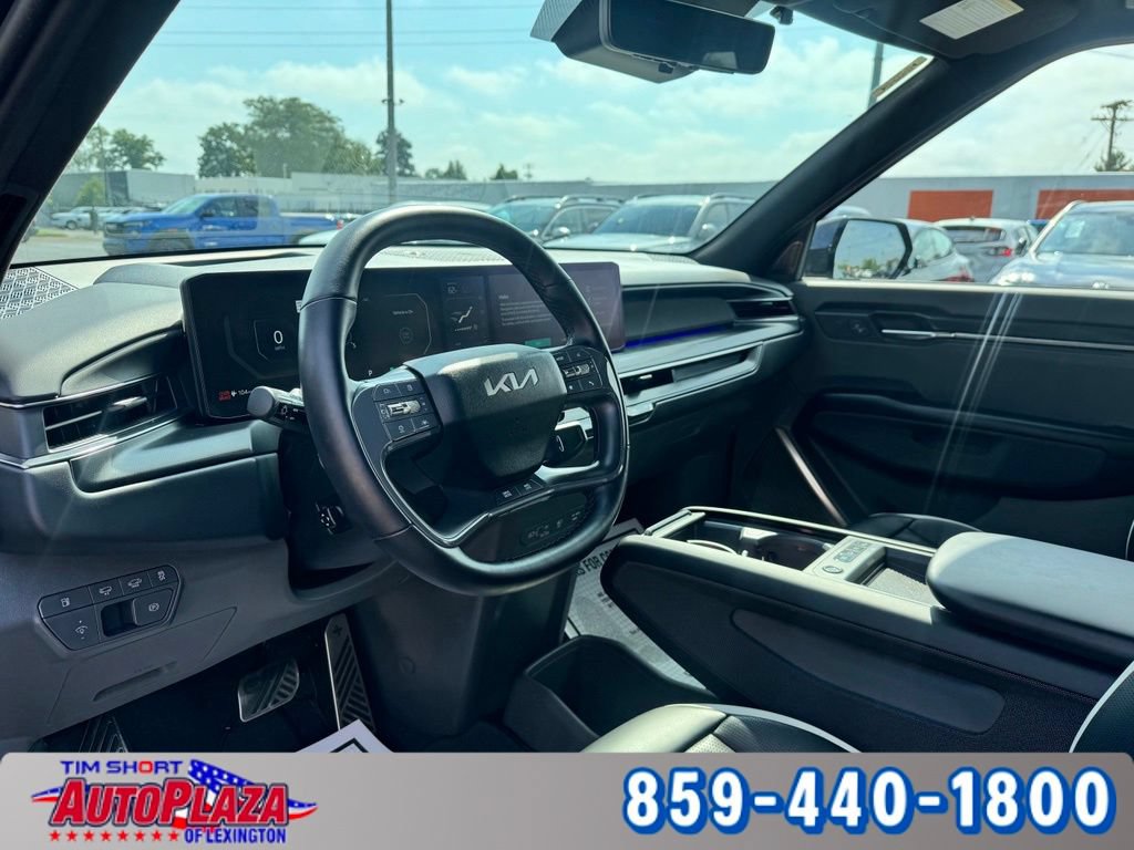 Used 2024 Kia EV9 GT-Line AWD/4WD image 3