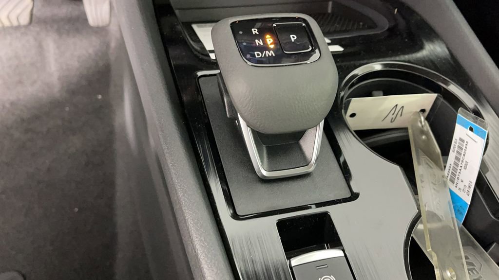 New 2025 Nissan Rogue S image 18