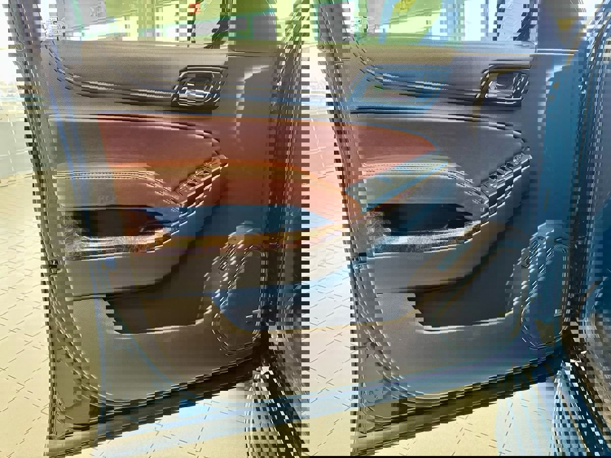 Used 2018 Chevrolet Tahoe Premier image 9