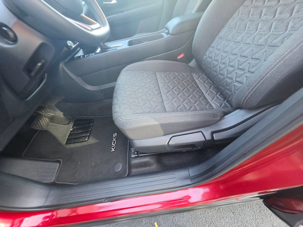 Certified 2025 Nissan Kicks SV FWD image 14