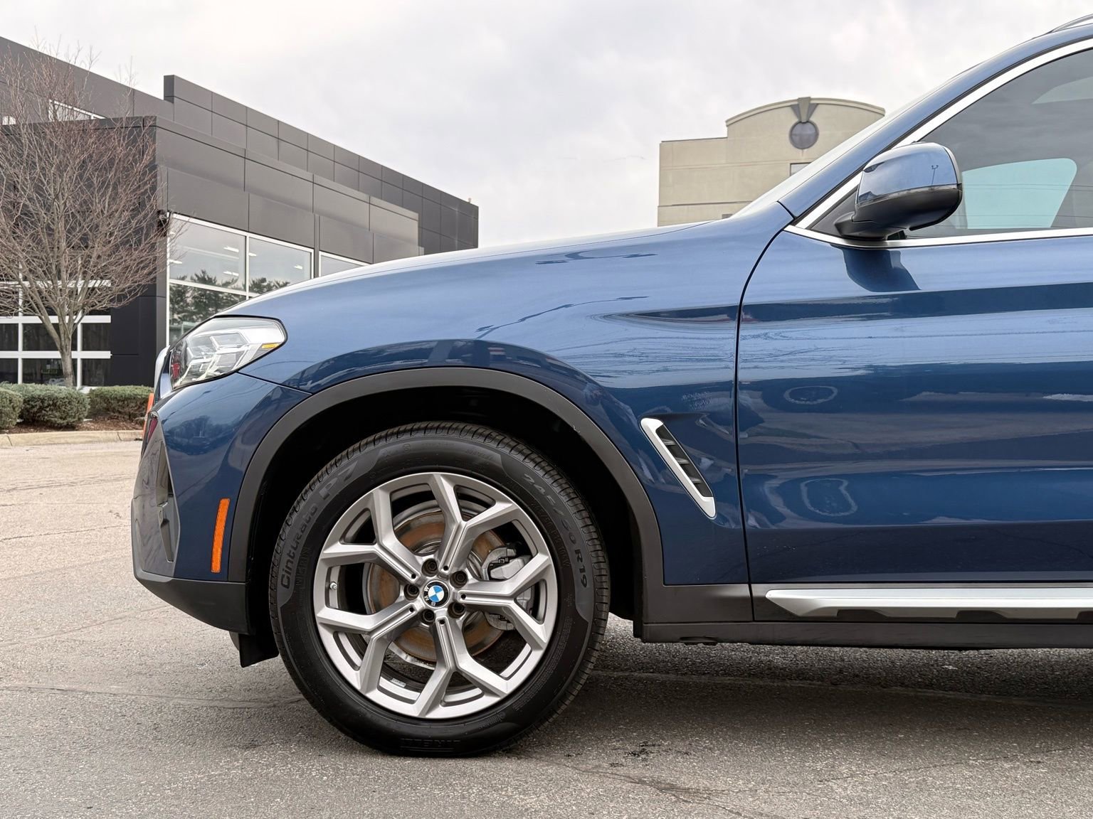 Used 2023 BMW X3 xDrive30i w/ Premium Package image 10