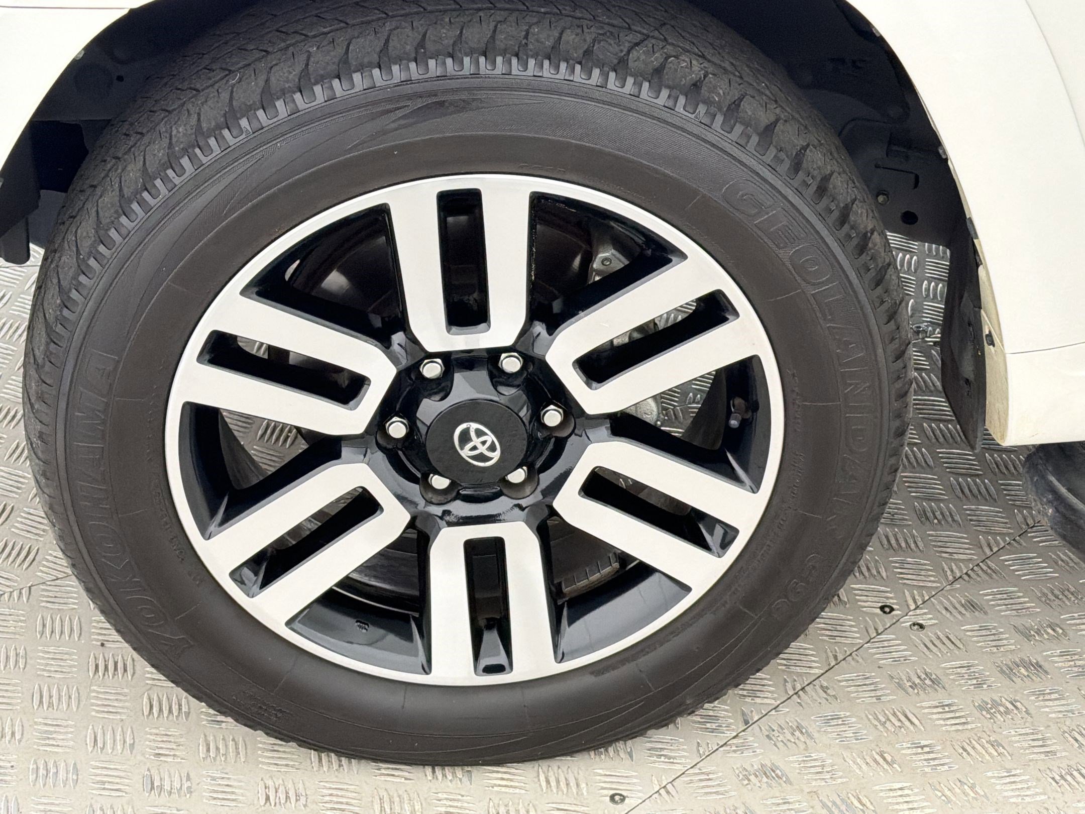 Used 2023 Toyota 4Runner Limited image 11