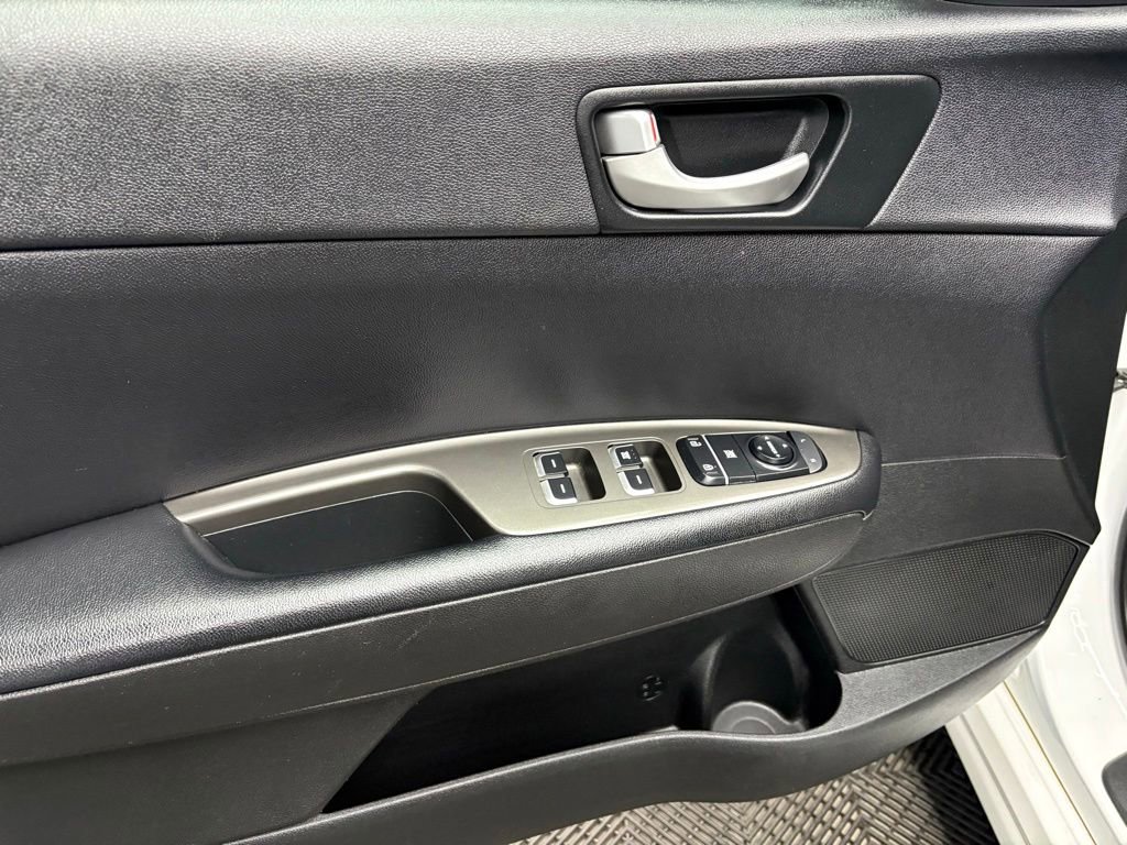 Used 2020 Kia Optima LX FWD image 28