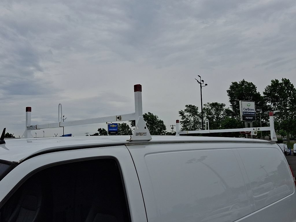 Used 2015 Chevrolet Express 2500 RWD image 28