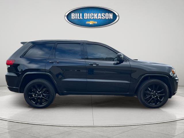 Used 2020 Jeep Grand Cherokee Altitude image 12