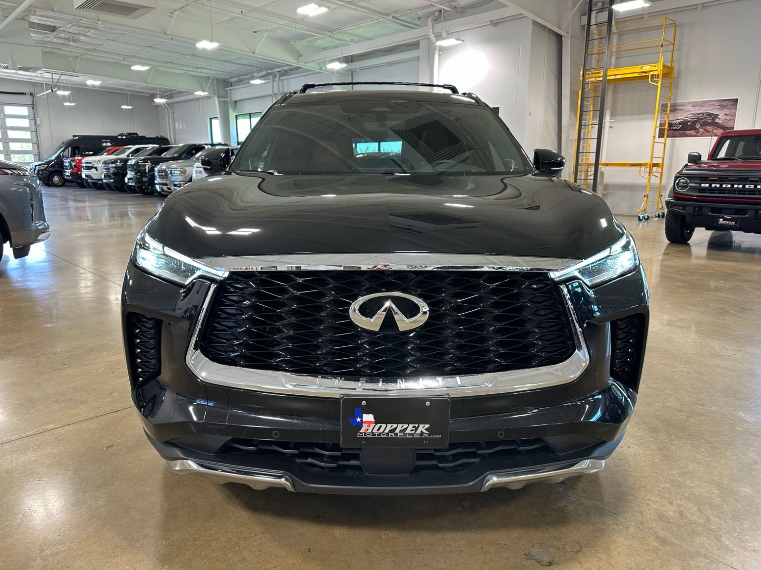 Used 2022 INFINITI QX60 Autograph w/ Cargo Package AWD/4WD image 2