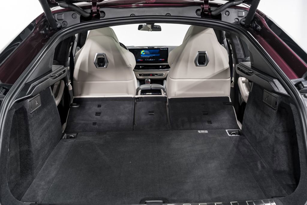 Used 2024 BMW X6 M Competition w/ Executive Package image 50