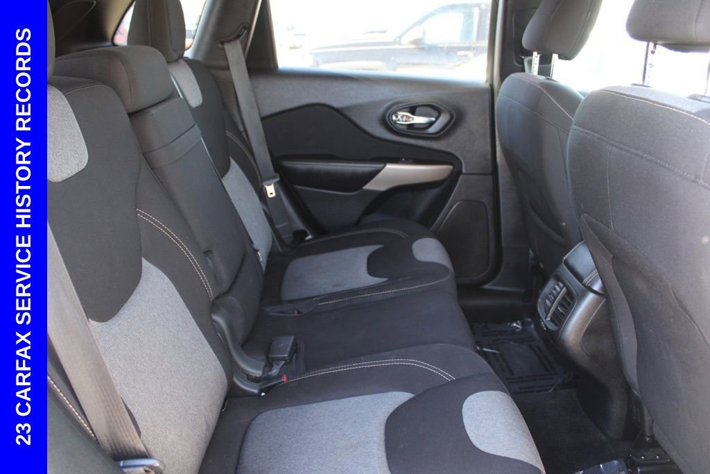 Used 2018 Jeep Cherokee Latitude image 20