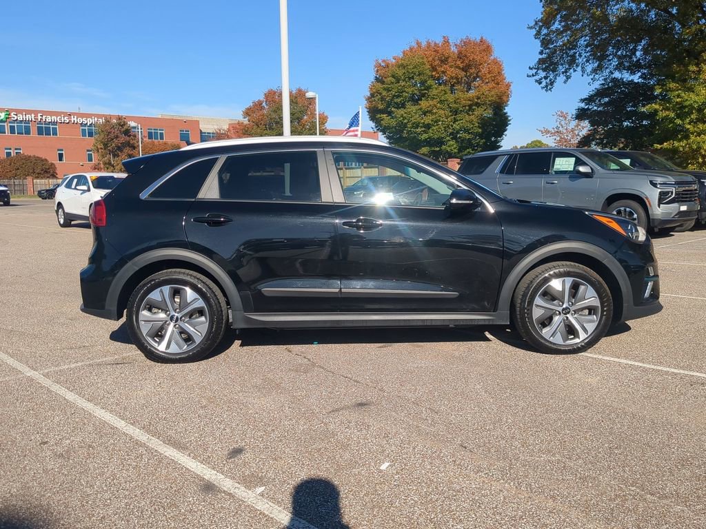 Used 2021 Kia Niro EX w/ Cold Weather Package image 9
