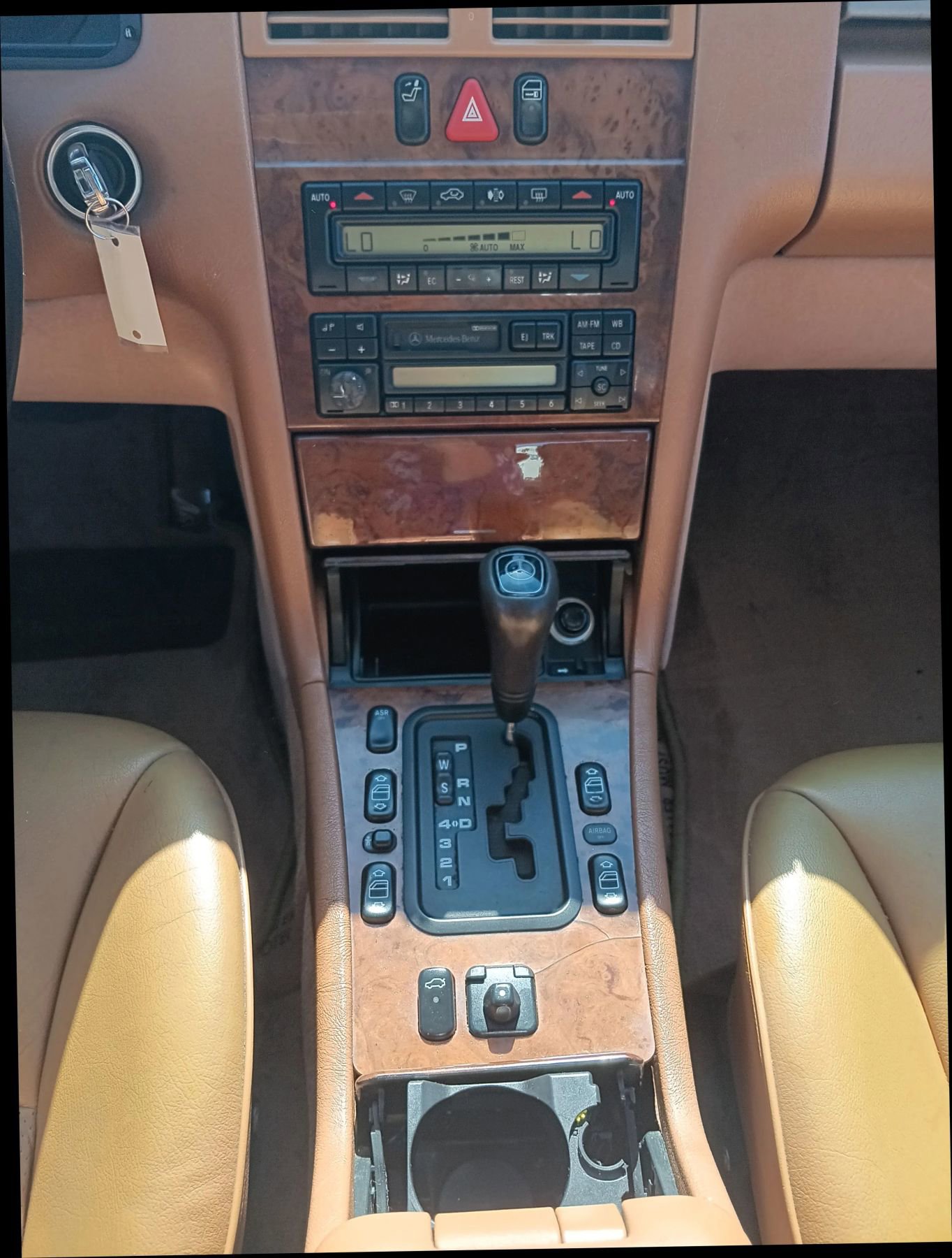 Used 1998 Mercedes-Benz E 320 Sedan image 21