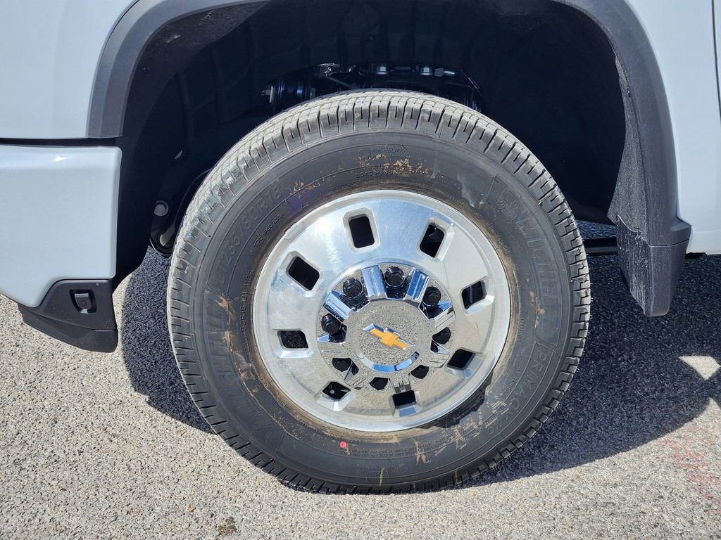 New 2026 Chevrolet Silverado 3500 High Country w/ High Country Premium Package AWD/4WD image 9