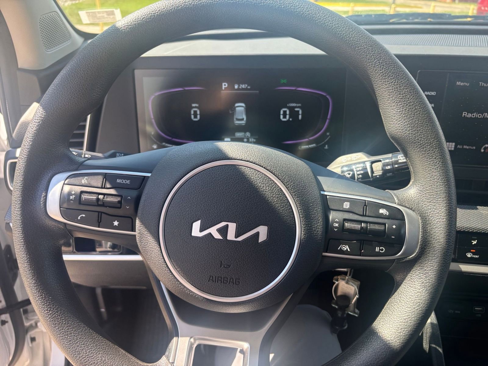 Used 2025 Kia Sportage LX image 32