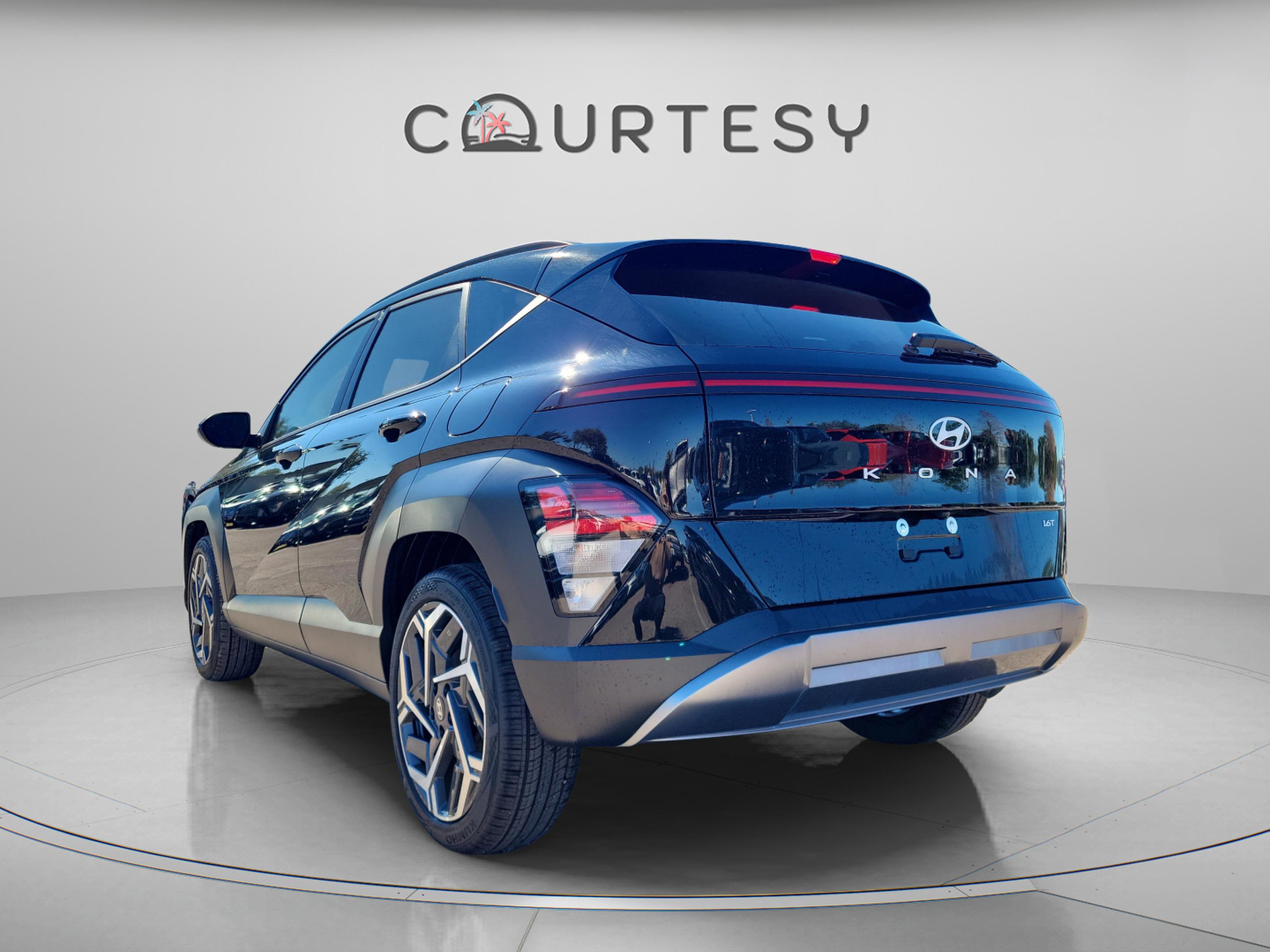 New 2026 Hyundai Kona SEL Premium image 3