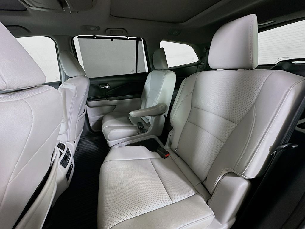 Used 2019 Honda Pilot Elite image 15