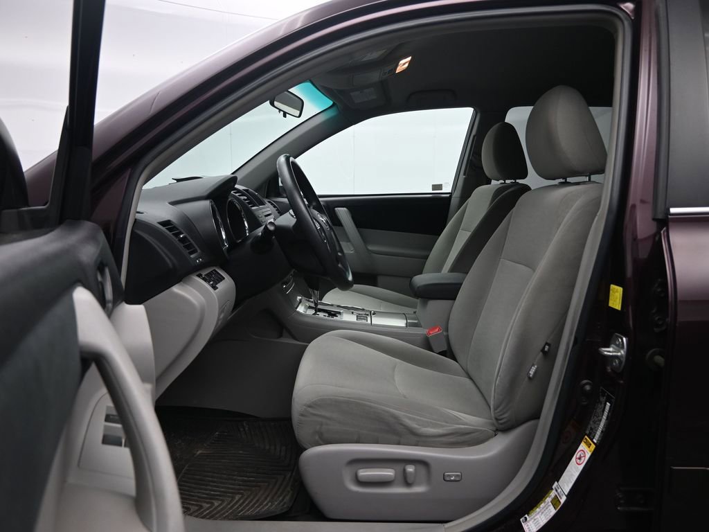 Used 2011 Toyota Highlander 4WD w/ Tech Pkg image 24