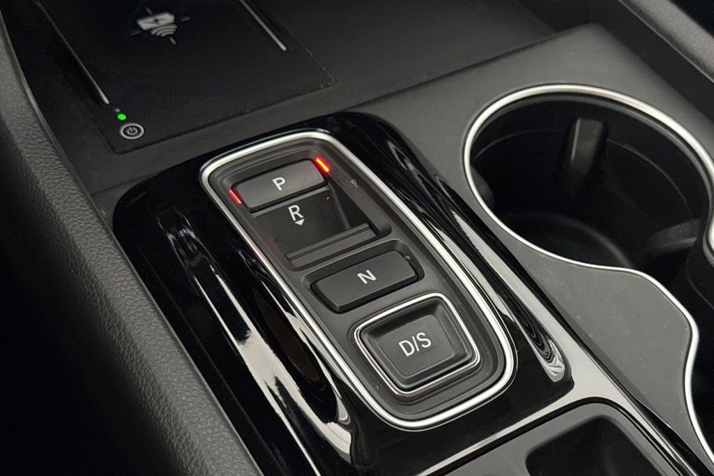 Certified 2025 Honda Pilot Touring image 23