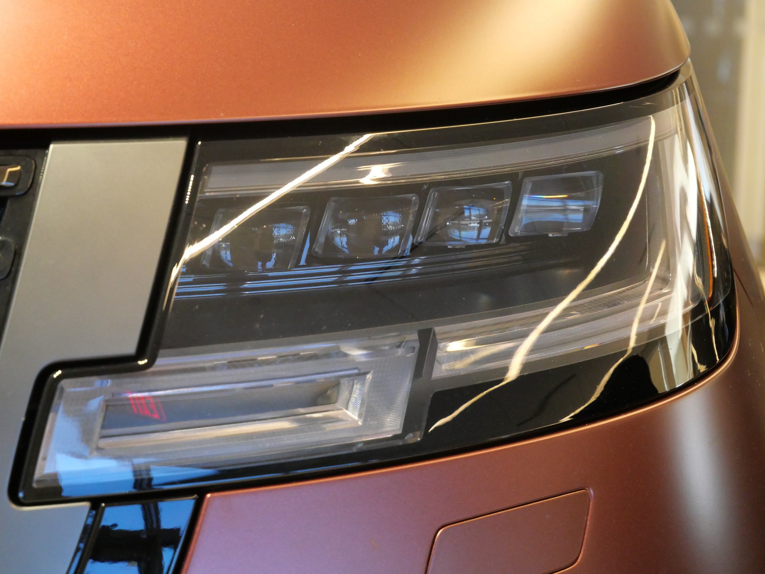 Certified 2023 Land Rover Range Rover SV AWD/4WD image 9