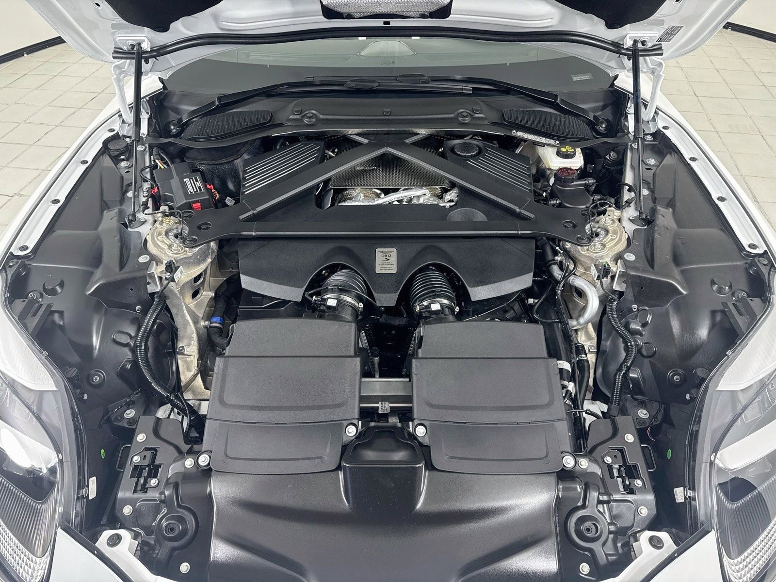 Used 2026 Aston Martin DB12 Convertible RWD image 26