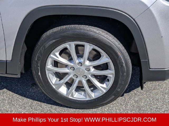 Certified 2020 Jeep Cherokee Latitude FWD image 10