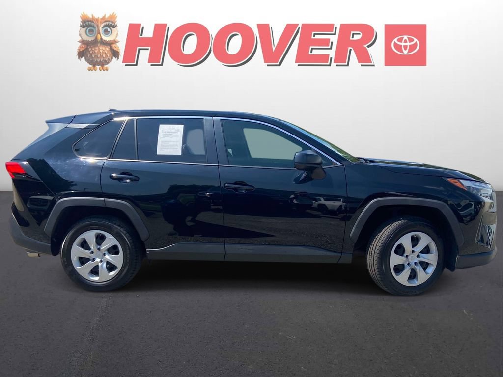 Used 2023 Toyota RAV4 LE FWD image 5
