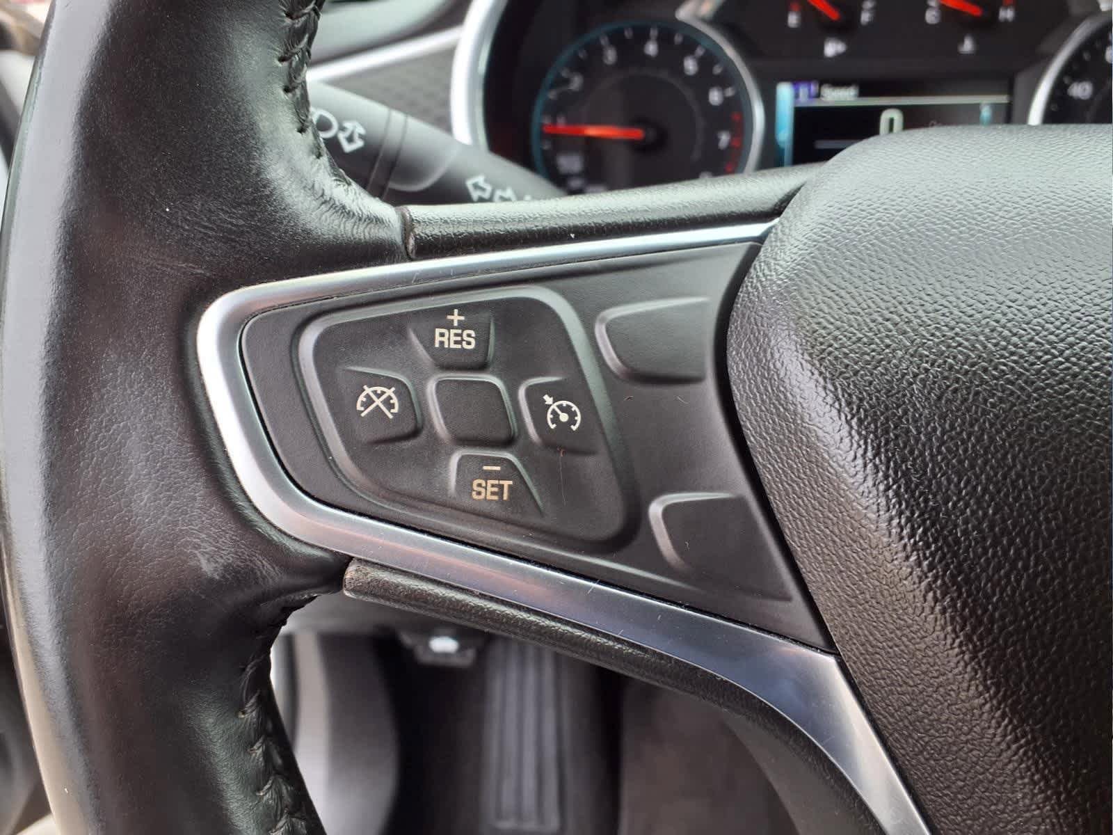 Used 2017 Chevrolet Malibu LT FWD image 23