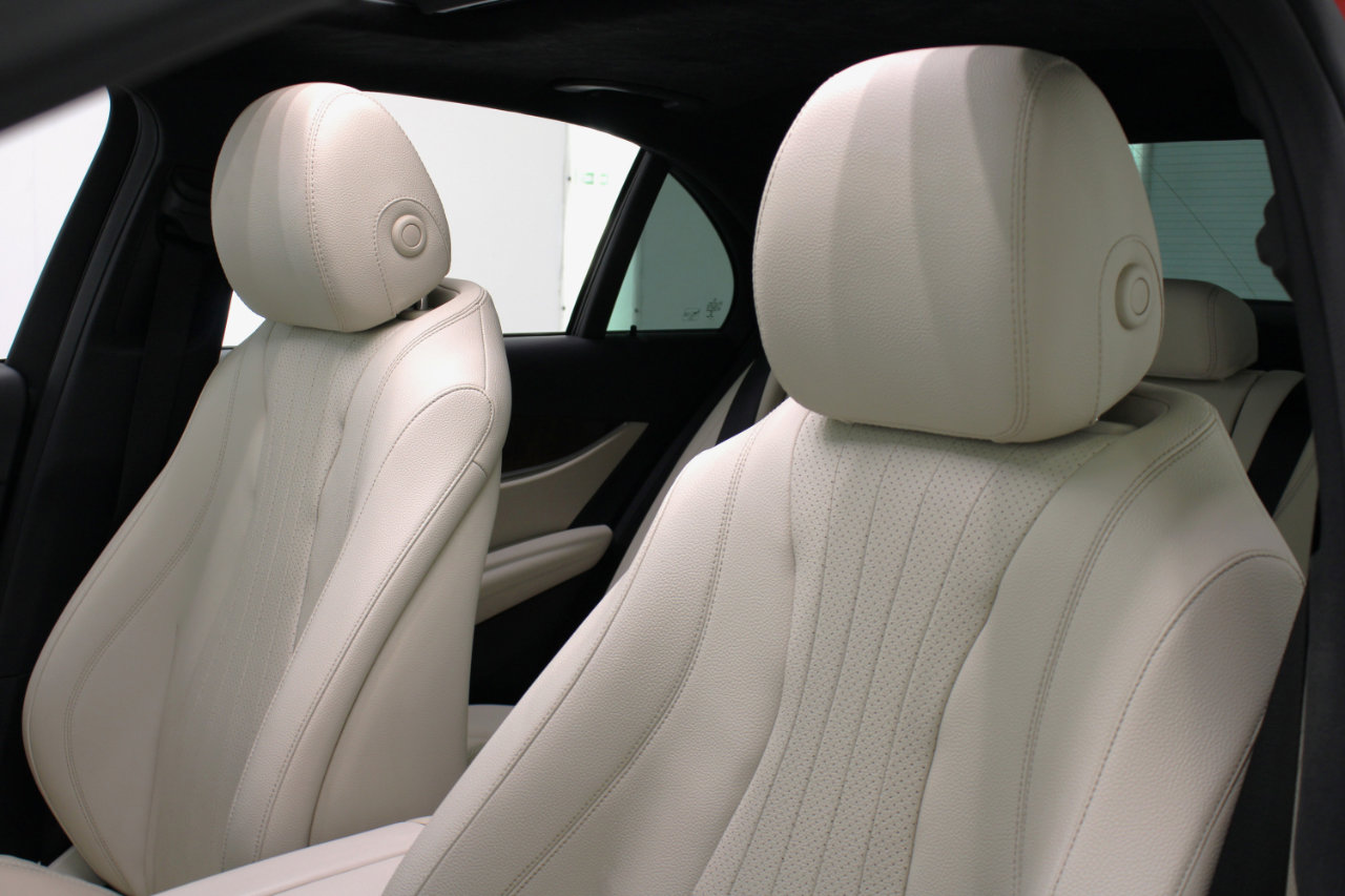 Used 2017 Mercedes-Benz E 300 image 33