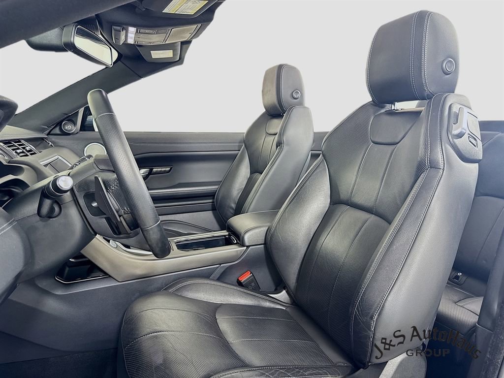 Used 2018 Land Rover Range Rover Evoque SE Dynamic image 11