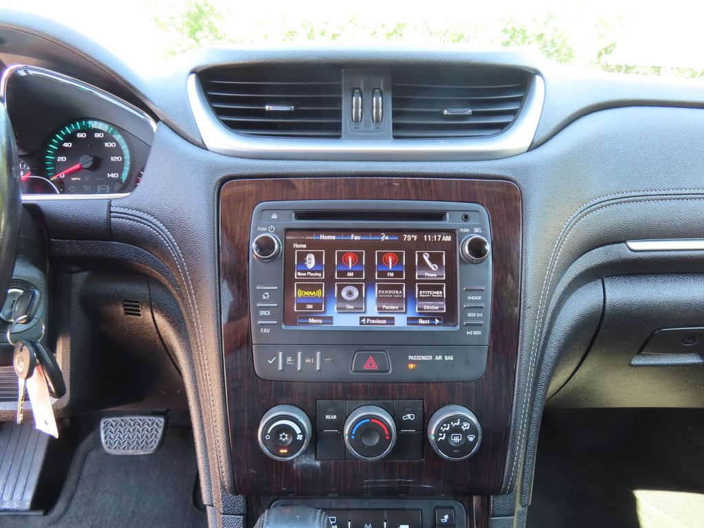 Used 2015 Chevrolet Traverse LT w/ Style and Technology Package FWD image 15