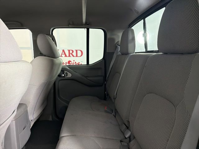 Used 2016 Nissan Frontier SV w/ SV Value Truck Package AWD/4WD image 13