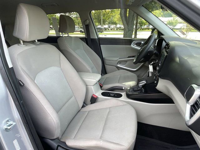 Used 2020 Kia Soul LX FWD image 10