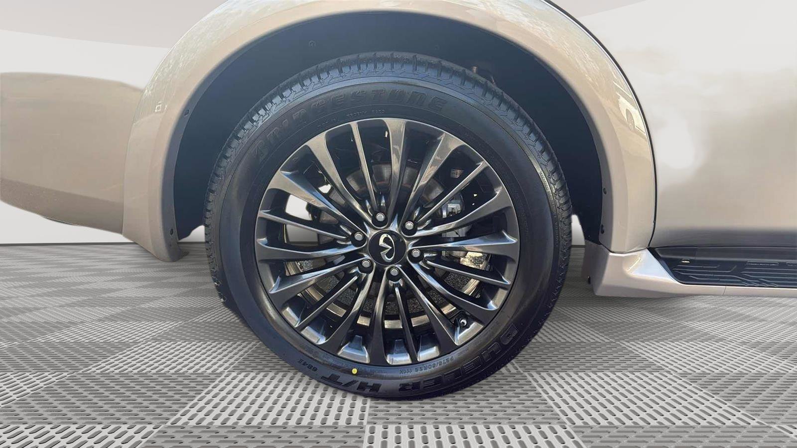 Used 2024 INFINITI QX80 Sensory w/ Cargo Package image 31