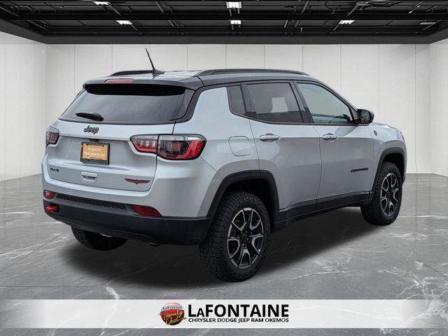 Certified 2025 Jeep Compass Trailhawk image 5