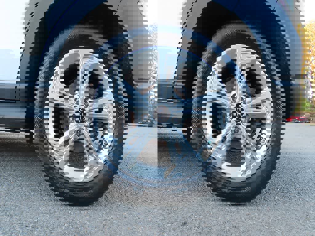 Used 2023 Hyundai Kona SEL AWD/4WD image 9