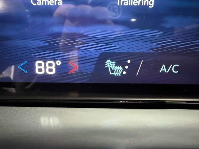 New 2026 Chevrolet Traverse LT w/ Driver Confidence Package image 19